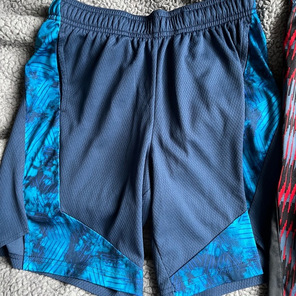 2 Pair Lot Boys Basketball Shorts All in Motion and Under Armor - Picture 3 of 10